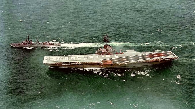 USS Kearsarge (CVS-33) in 1963. Public domain.